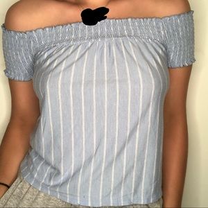 AMERICAN EAGLE OUTFITTERS PFF THE SHOULDERS TOP